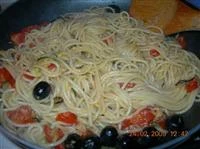 spaghetti zucchine e tonno immagine 4