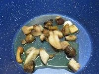 tagliatelle al limone porcini e gamberetti immagine 4