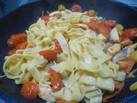 tagliatelle al salmone immagine 7