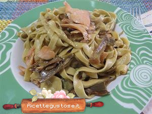 tagliatelle di orzo carciofi e salmone