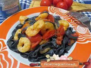 taglietelle nero di seppia gamberoni ricetta