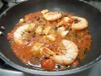 tagliatelle pesce spada gamberoni e roveja immagine 3