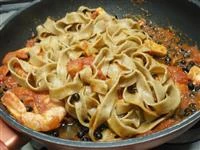 far insaporire le tagliatelle nel condimento