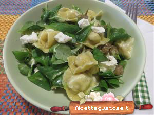 cappelletti freddi palamita e valeriana ricetta