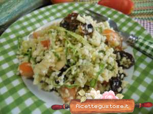 couscous di mais freddo zucchine e pomodorini sott olio