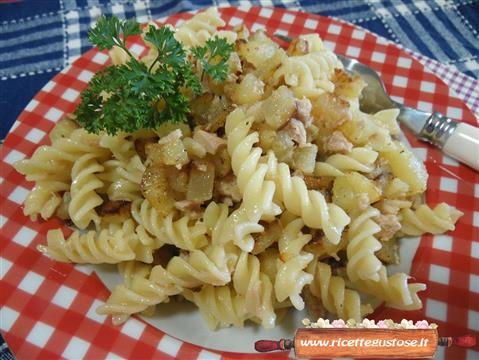 fusilli freddi patate fritte tonno