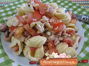 Orecchiette fredde con tonno e pomodori