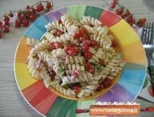 pasta fredda maionese di avocado pomodorini ribes 