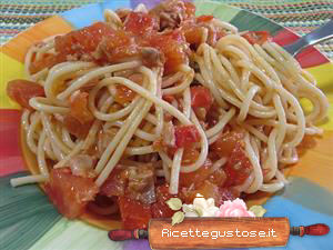 spaghetti freddi tonno e pomodoro