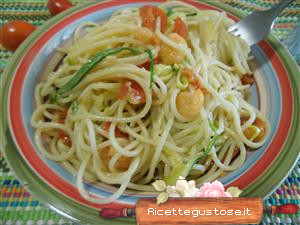 spaghetti freddi zucchine e gamberi