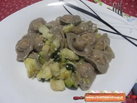 cappelletti alle more zucchine e rana pescatrice 