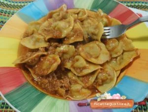 sfiziosi cappelletti con farina di lupini