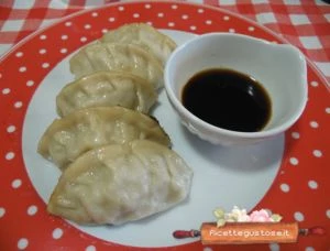 gyoza ravioli giapponesi ricetta