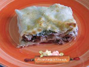 Lasagna ragu bianco gorgonzola e spinaci