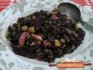 riso nero integrale zucchine e scamorza ricetta
