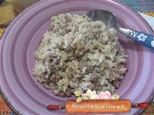 risotto birra e salsiccia appetitoso