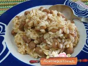 Risotto con fagioli borlotti e bruschetta ciliegino