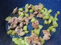 risotto zucchine spinose e salsiccia immagine 3