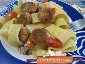calamarata polpettine speck e radicchio ricetta