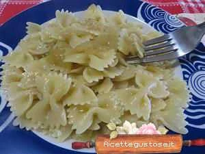 farfalle alla crema di cipolle ricetta