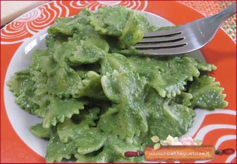 farfalle crema di spinaci