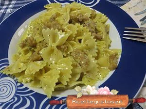 farfalle con aromi e zafferano ricetta