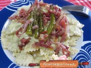 farfalle asparagi e prosciutto gustose