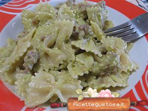 farfalle crema piselli