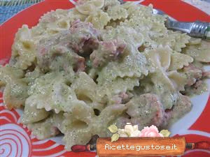 farfalle crema di zucchine ricetta
