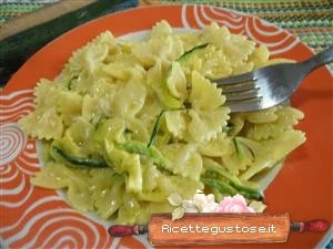 farfalle zucchine e zafferano ricetta