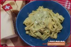 fettuccine crema di picelli e formaggi ricetta