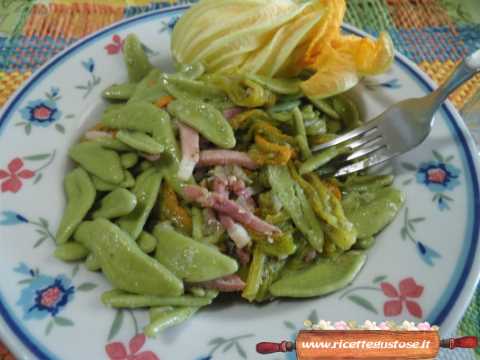 foglie di ulivo fiori zucca e pesto