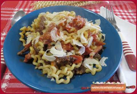 fusilli bucati straccetti di cavallo