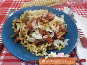 fusilli bucati con straccetti di cavallo