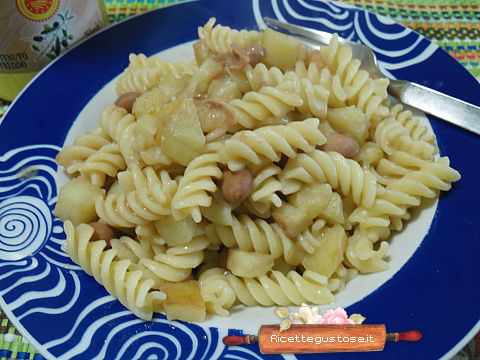 Fusilli patate fritte e fagioli