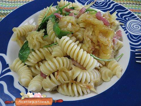 fusilli patate pancetta rucola