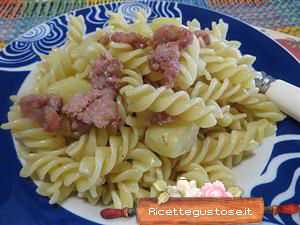 Fusilli patate e salsiccia