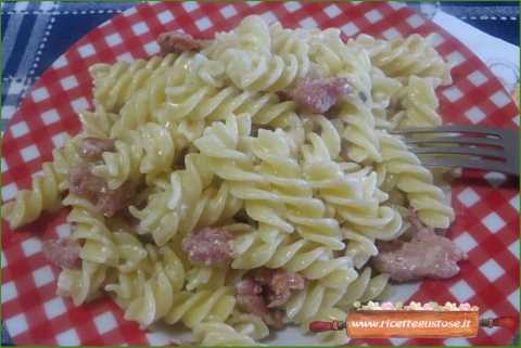 fusilli salsiccia profumo tartufo