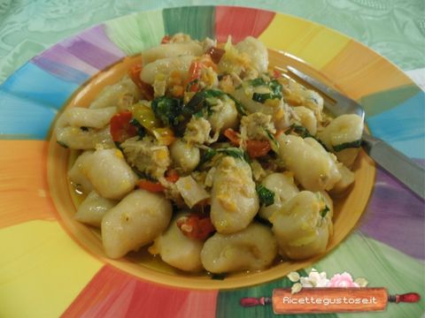gnocchi di pane con salame primitivo e peperoni corbaci