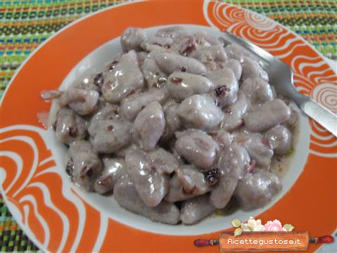 gnocchi patate viola tritordeum radicchio