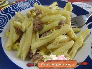 Maccheroni al ferretto salsiccia e zafferano