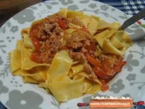 ricetta pappardelle ai peperoni