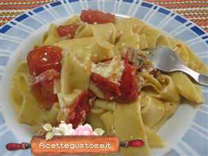 pappardelle maiale pomodorini