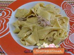 pappardelle zucca salsiccia