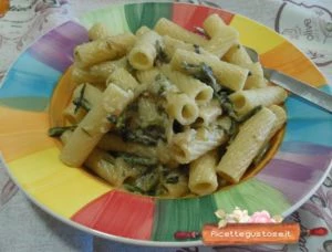pasta asparagi e formaggio reblochon ricetta