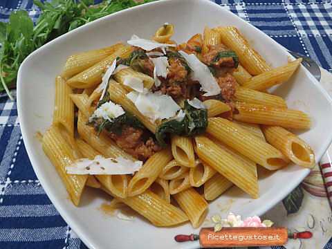 pennette rucola salsiccia