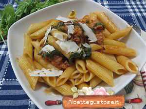 penne rucola e salsiccia