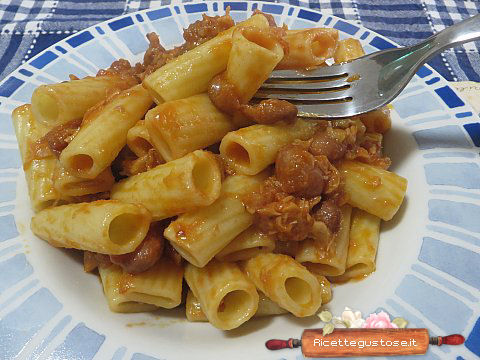 rigatoni rustici tonno salsiccia fagioli