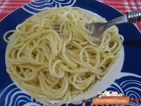 Spaghetti aglio olio e peperoncino