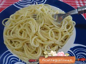 spaghetti aglio olio peperoncino